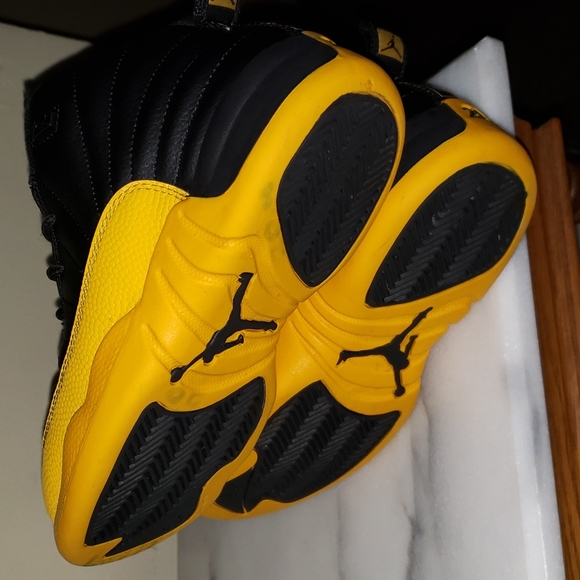 Air Jordan Retro 12 - Picture 7 of 7